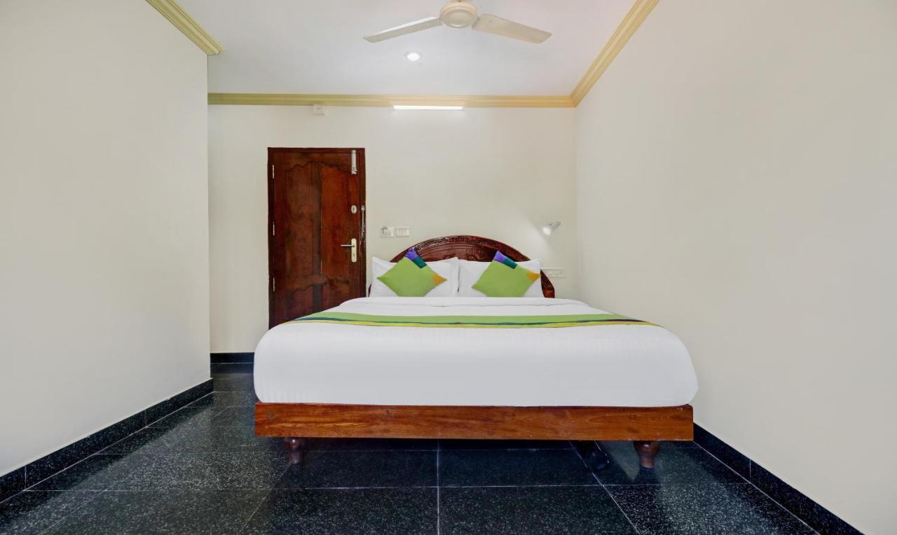 Itsy Hotels The Waters Edge Beach Resort コーバラム エクステリア 写真