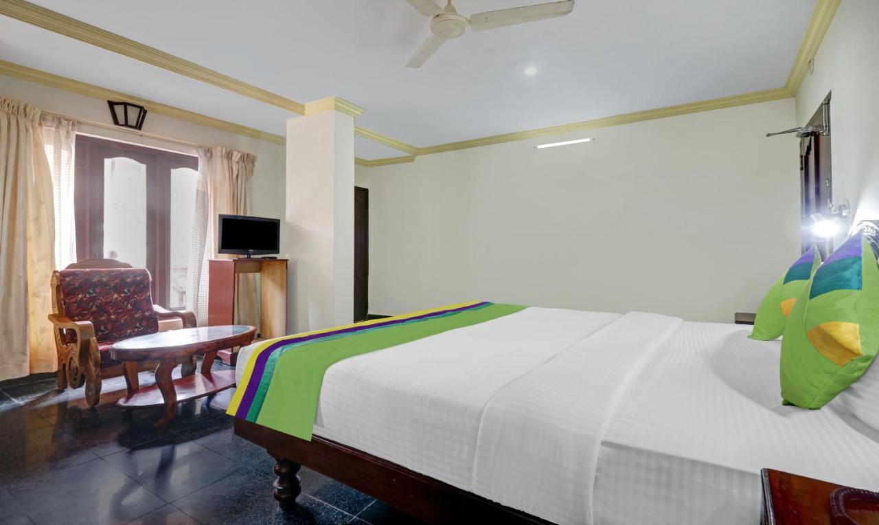 Itsy Hotels The Waters Edge Beach Resort コーバラム エクステリア 写真