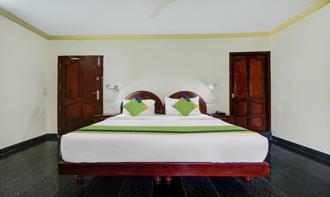 Itsy Hotels The Waters Edge Beach Resort コーバラム エクステリア 写真