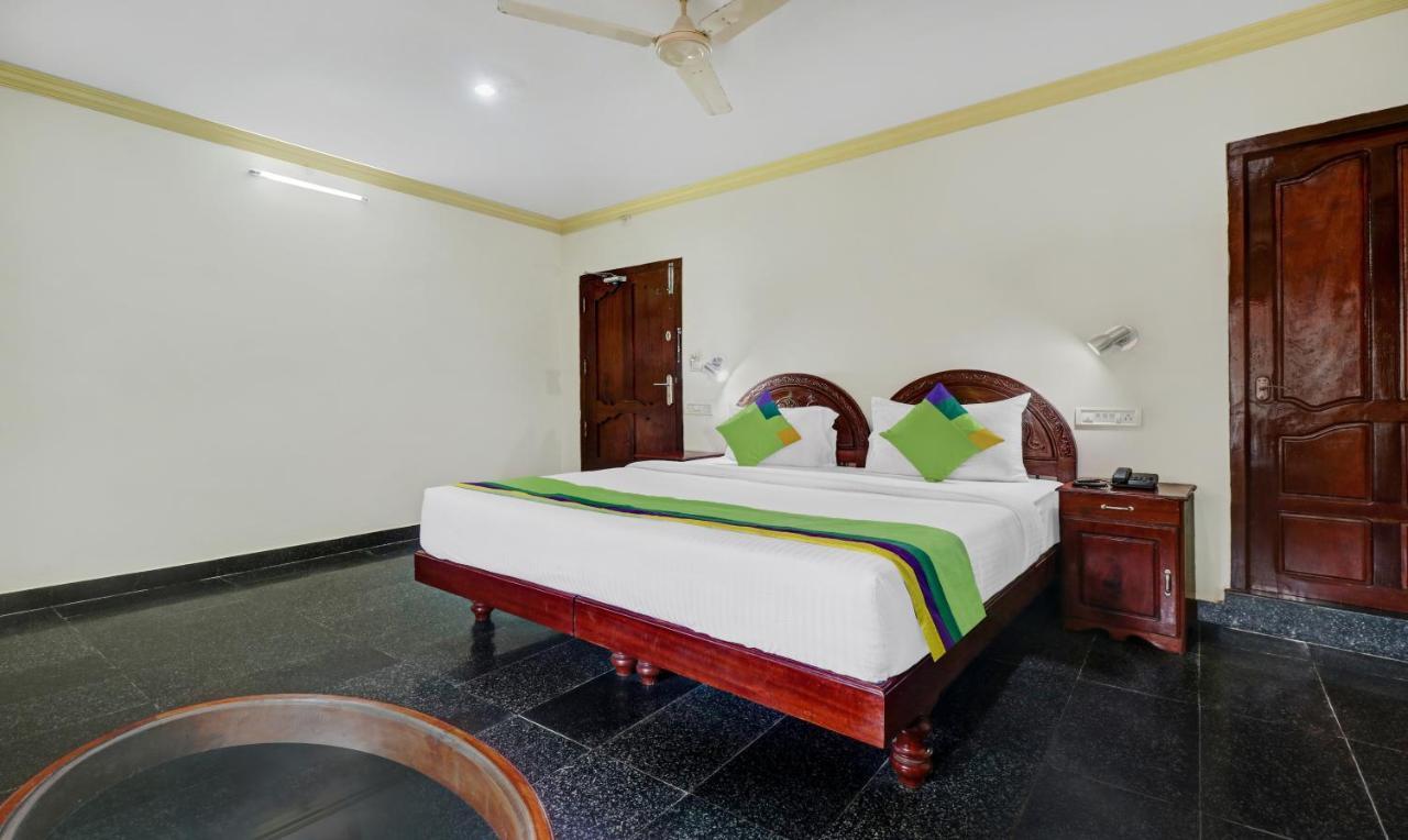 Itsy Hotels The Waters Edge Beach Resort コーバラム エクステリア 写真